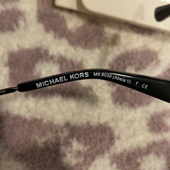 Michael Kors MK 6039 Abela Ii Sunglasses Black - Picture 6 of 6